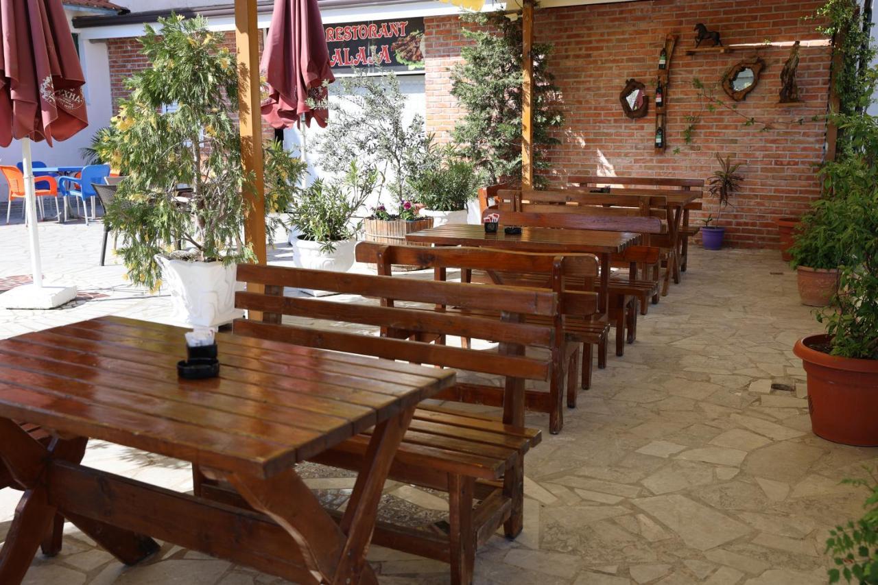 Hotel Kalaja Boks 外观 照片