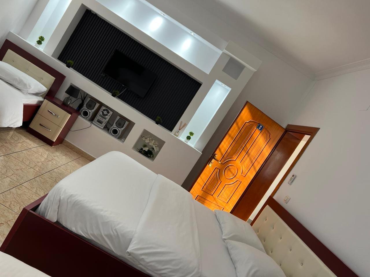 Hotel Kalaja Boks 外观 照片